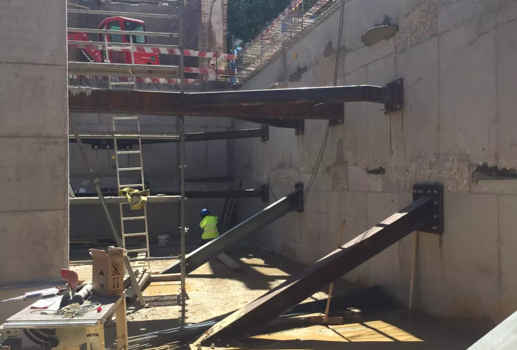 Reabilitação Urbana Contenção de Fachada Lisboa