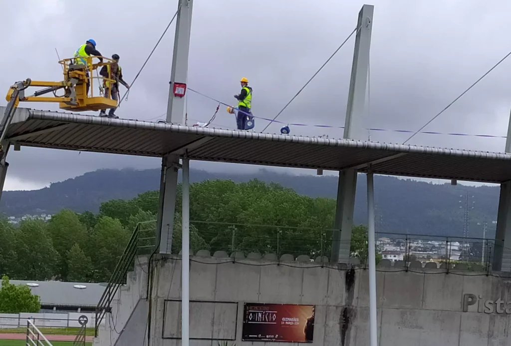 Reabilitação de Cobertura - Pistas Gémeos Castro Guimarães